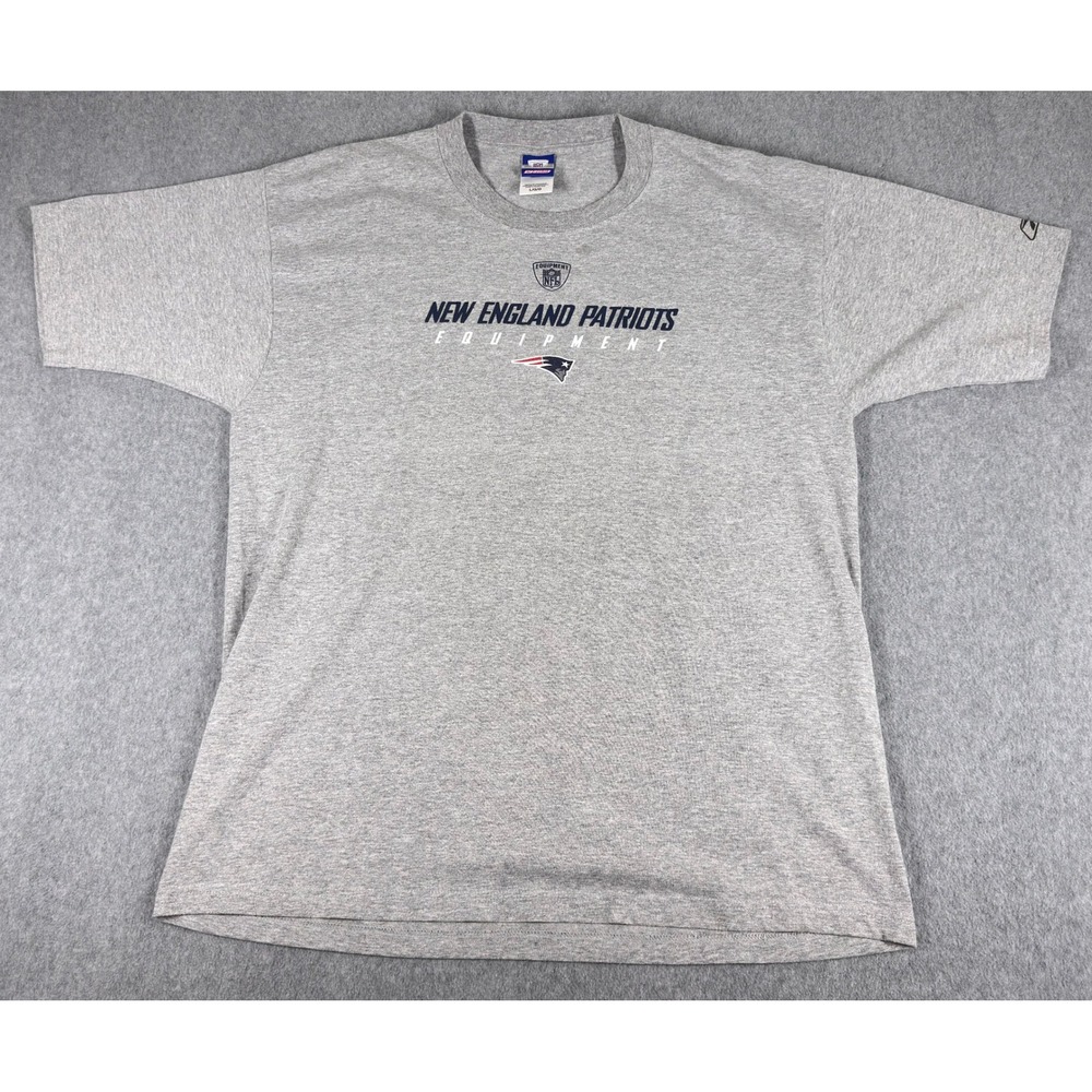 Men's Large Reebok NFL Equipment New England Patriots‎ Side Line Team Shirt